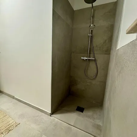 Ninoa Holidays Apartamento Petrcane