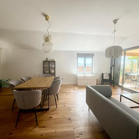 Ninoa Apartment *