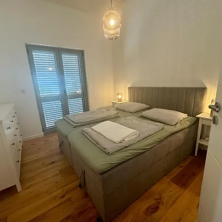 Апартаменты Ninoa Holidays Петрчане